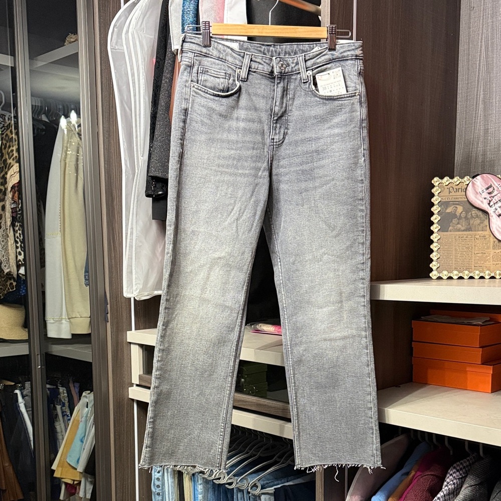 Zara Light Gray Cropped Jeans